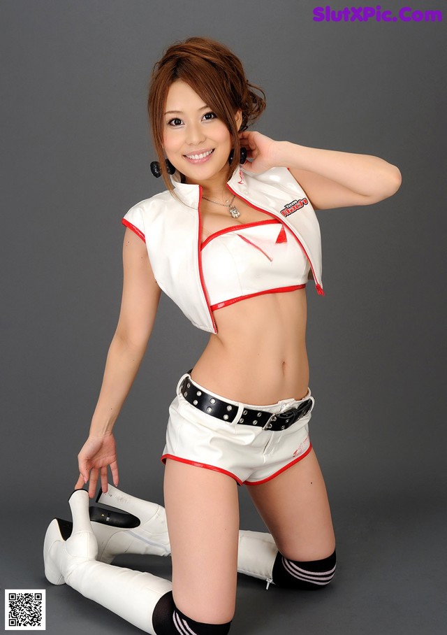 Mai Asano - Seduction Boobs Pic